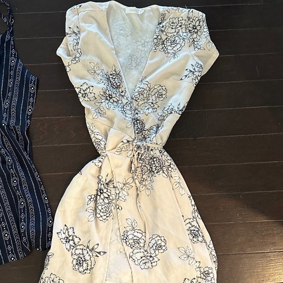 Beach Rompers/Dresses - Picture 4 of 7